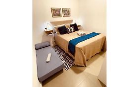 RELAX EM COPACABANA, NOVO QUARTO E SALA, 250 MT da PRAIA, WI FI 350 MB, COZINHA E AR